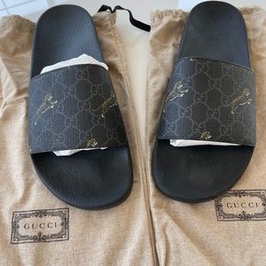 Gucci Men’s Pursuit Printed Tiger Sandal 13